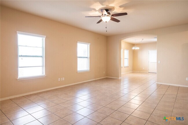Building Photo - 433 Stonebrook Dr