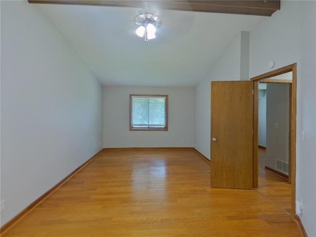 Building Photo - 13078 Glenhurst Ave