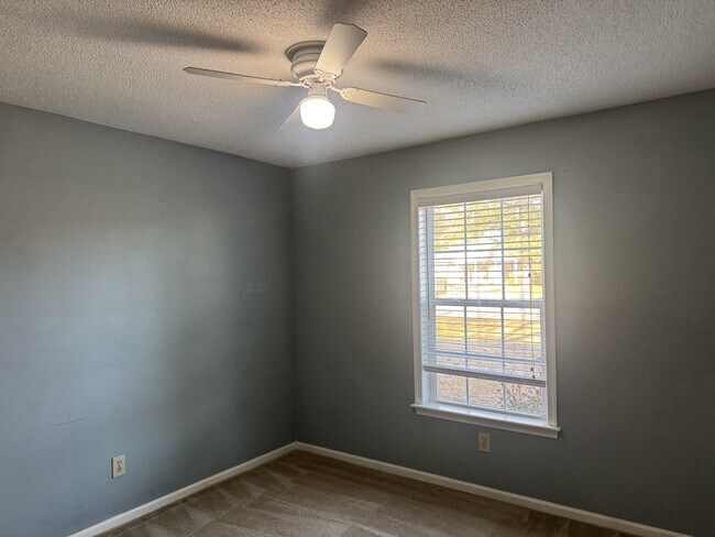 Building Photo - 107 Plantation Blvd