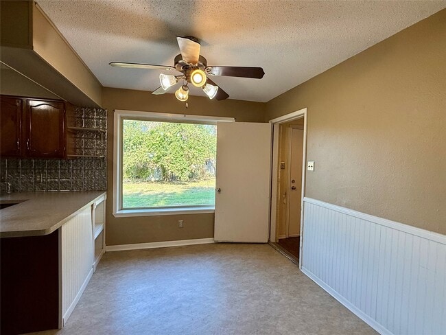 Building Photo - 1501 Stacey St