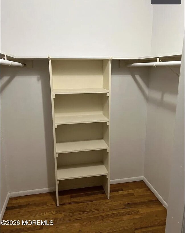 Building Photo - 711 Wall Rd