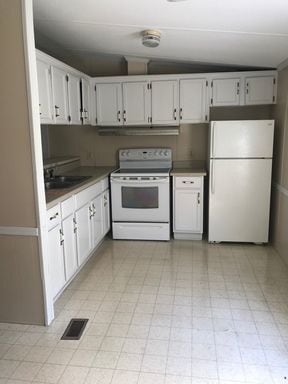 Building Photo - 3 Bedroom 2 Bath Home.