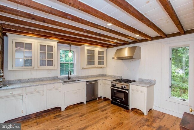 Building Photo - 3115 Gallows Hill Rd