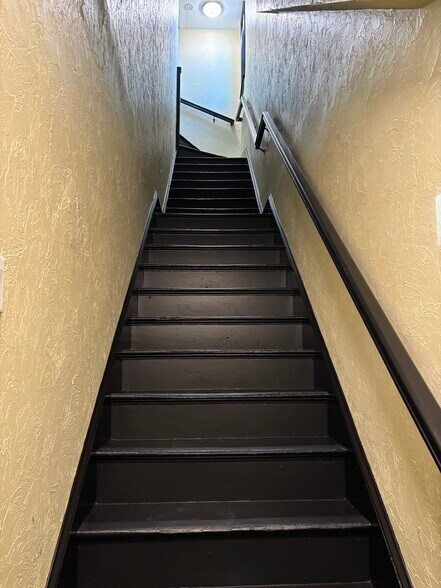 Building Photo - 11 Maywood St