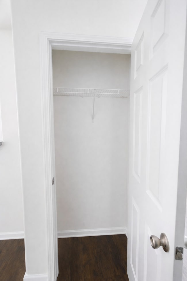 Building Photo - 10 Millie Ln