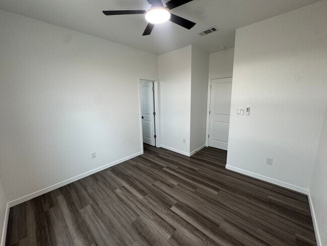 Building Photo - 2817 N Platino Dr
