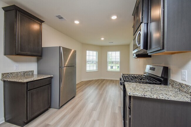 Building Photo - 405 Texas Olive Dr