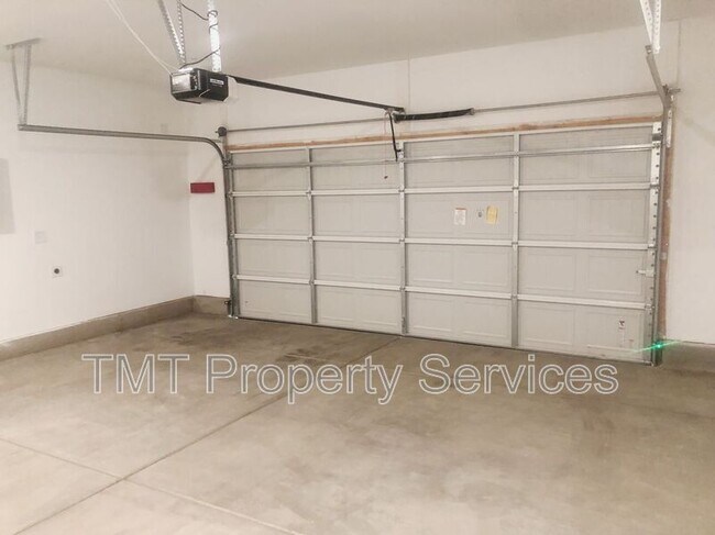 Building Photo - 8194 Champart Cir