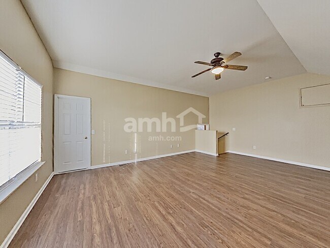 Building Photo - 111 Bennett Dr