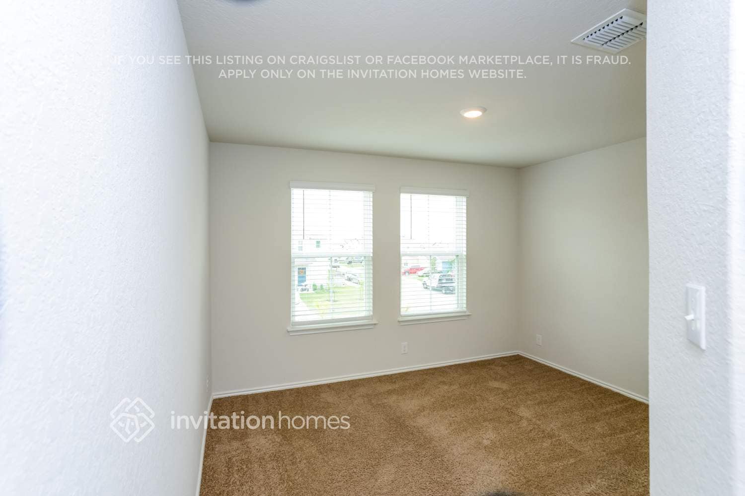 Building Photo - 9807 Spotted Rose