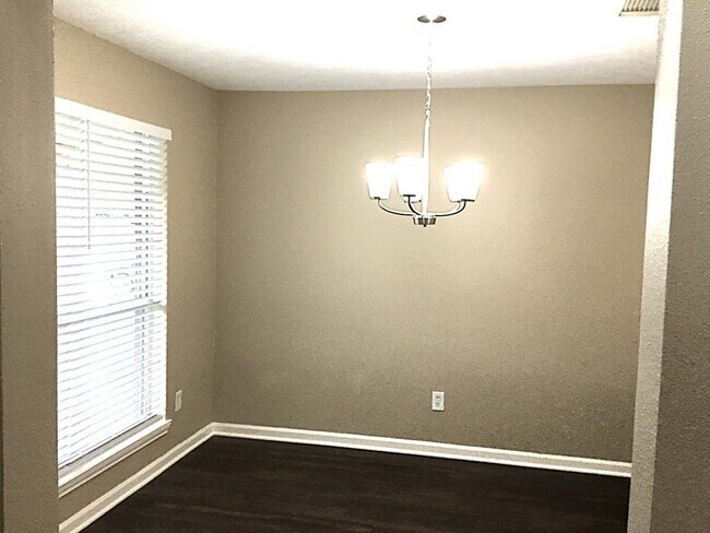 Building Photo - 12227 Lavon Dr