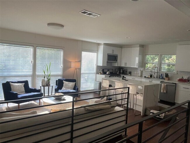 Building Photo - 5619 Shoal Creek Blvd