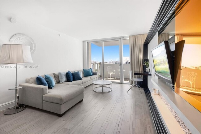 Building Photo - 1100 West Ave