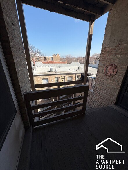 Building Photo - 3806 W Irving Park Rd