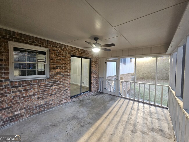 Building Photo - 7045 Eden Ct