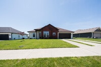 Building Photo - 708 Promenade Dr