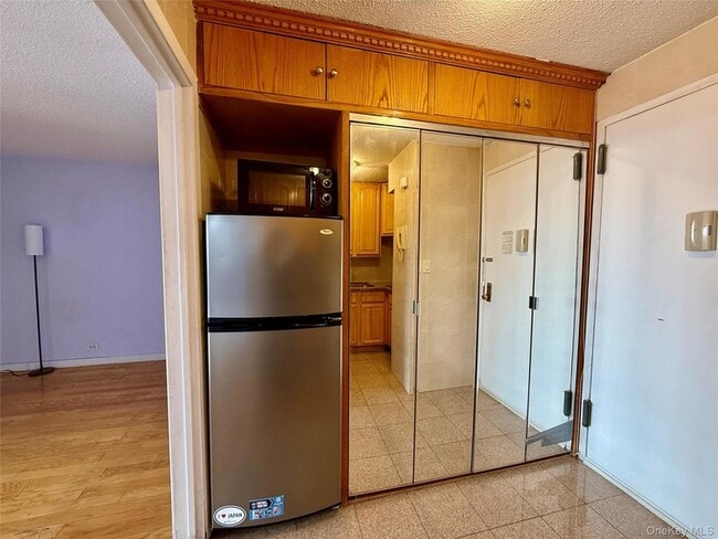 Building Photo - 150-38 Union Tpke Un