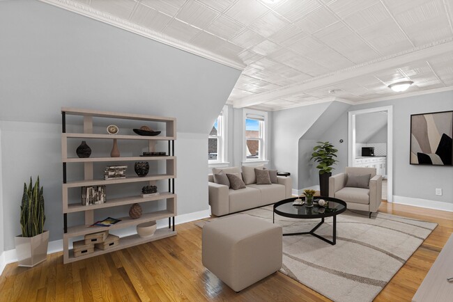 Building Photo - 104 OAK St