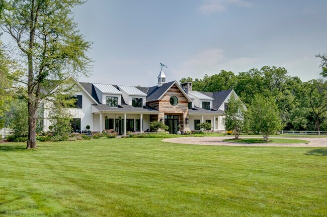 Primary Photo - 225 Old Farm Rd