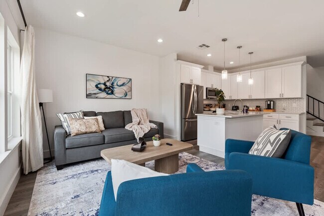 Primary Photo - 4508 Noble St