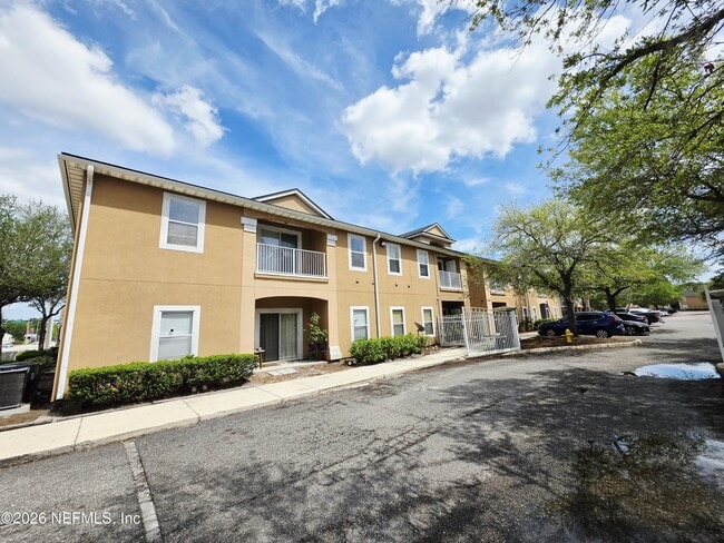 Building Photo - 9505 Armelle Way