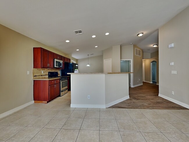 Building Photo - 4921 Sapphire Light St