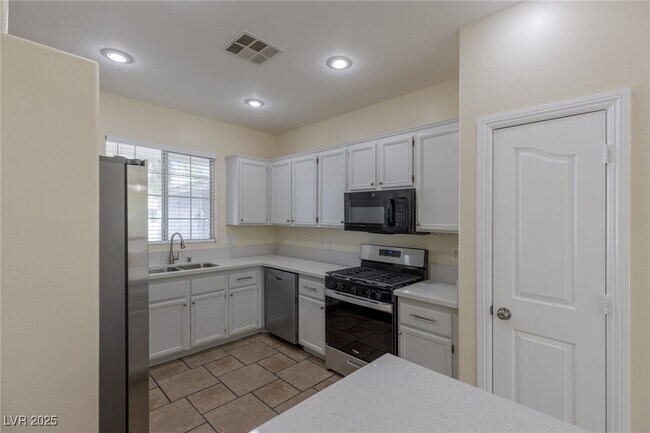 Building Photo - 10382 Cherry Brook St