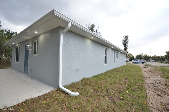 Building Photo - 2181 Mitchell Ct