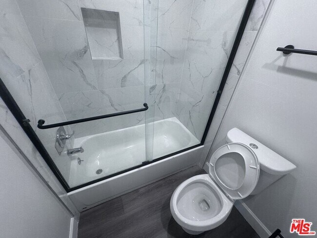 Building Photo - 2228 20th St