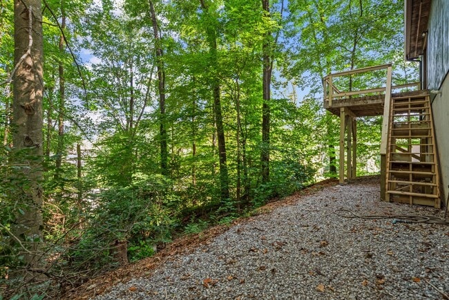 Building Photo - Beautifully Remodeled 3-Bedroom Home with ...