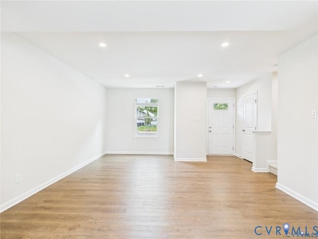 Building Photo - 5345 Canterbury Rdg Ct