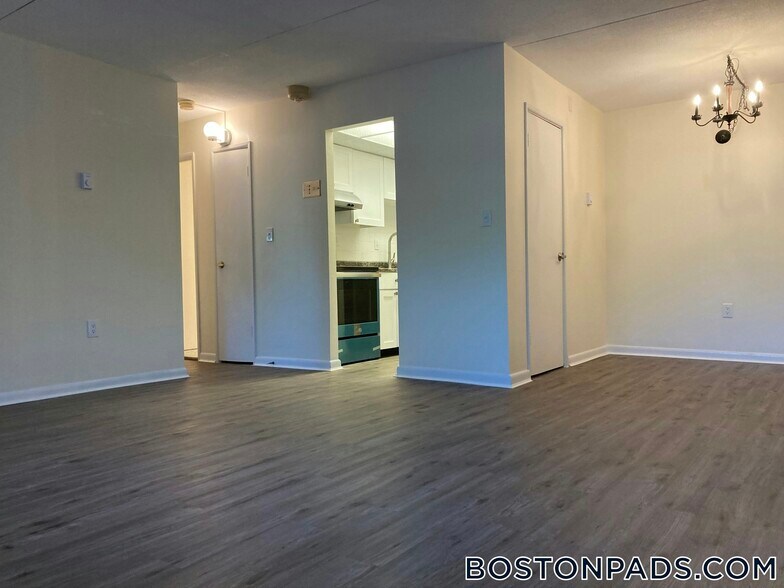 Building Photo - 28 Faxon St
