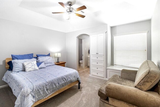 Building Photo - 5603 Statfield Glen Ln