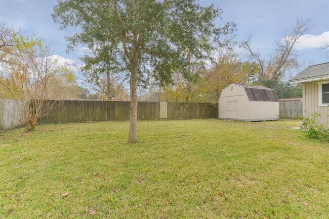 Building Photo - Beautiful 3 Bedroom Home in Santa Fe,