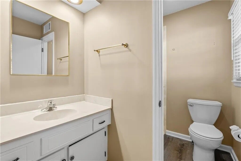 Primary Bath - 1502 SW 9th St