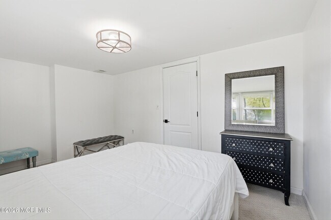 Building Photo - 4 Cheryl Dr