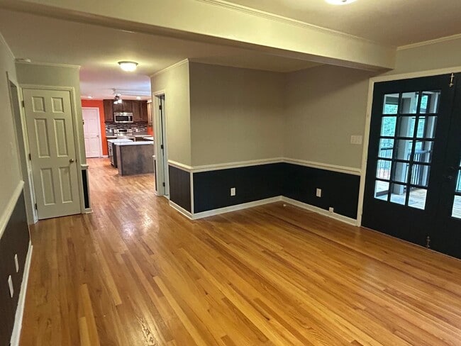 Building Photo - 5 Bed | 3.5 Bath House in Raleigh