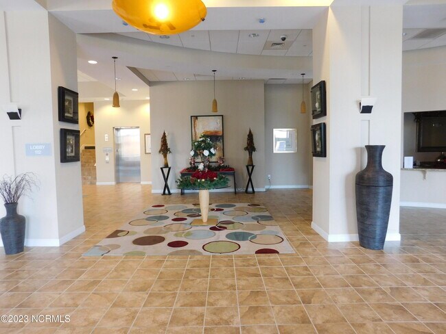 Building Photo - 421 Sky Sail Blvd