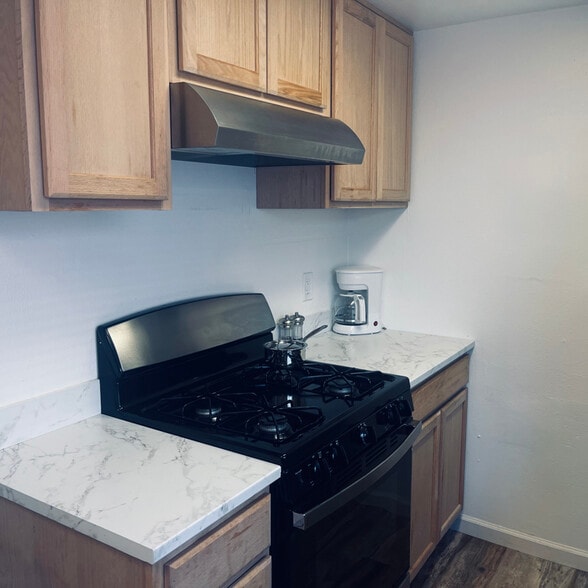 Building Photo - 1990 Benita Dr