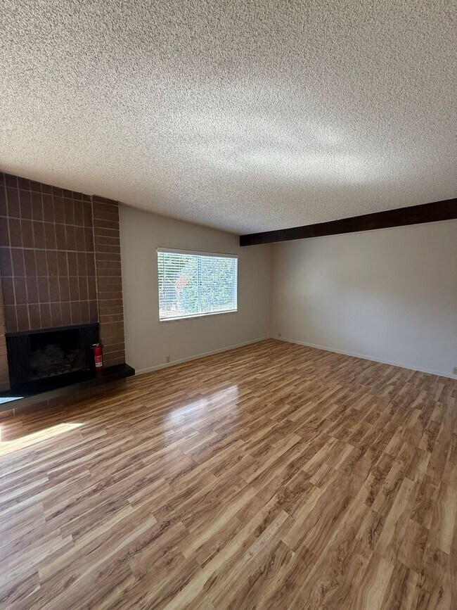 Building Photo - 3210 Trawler Pl