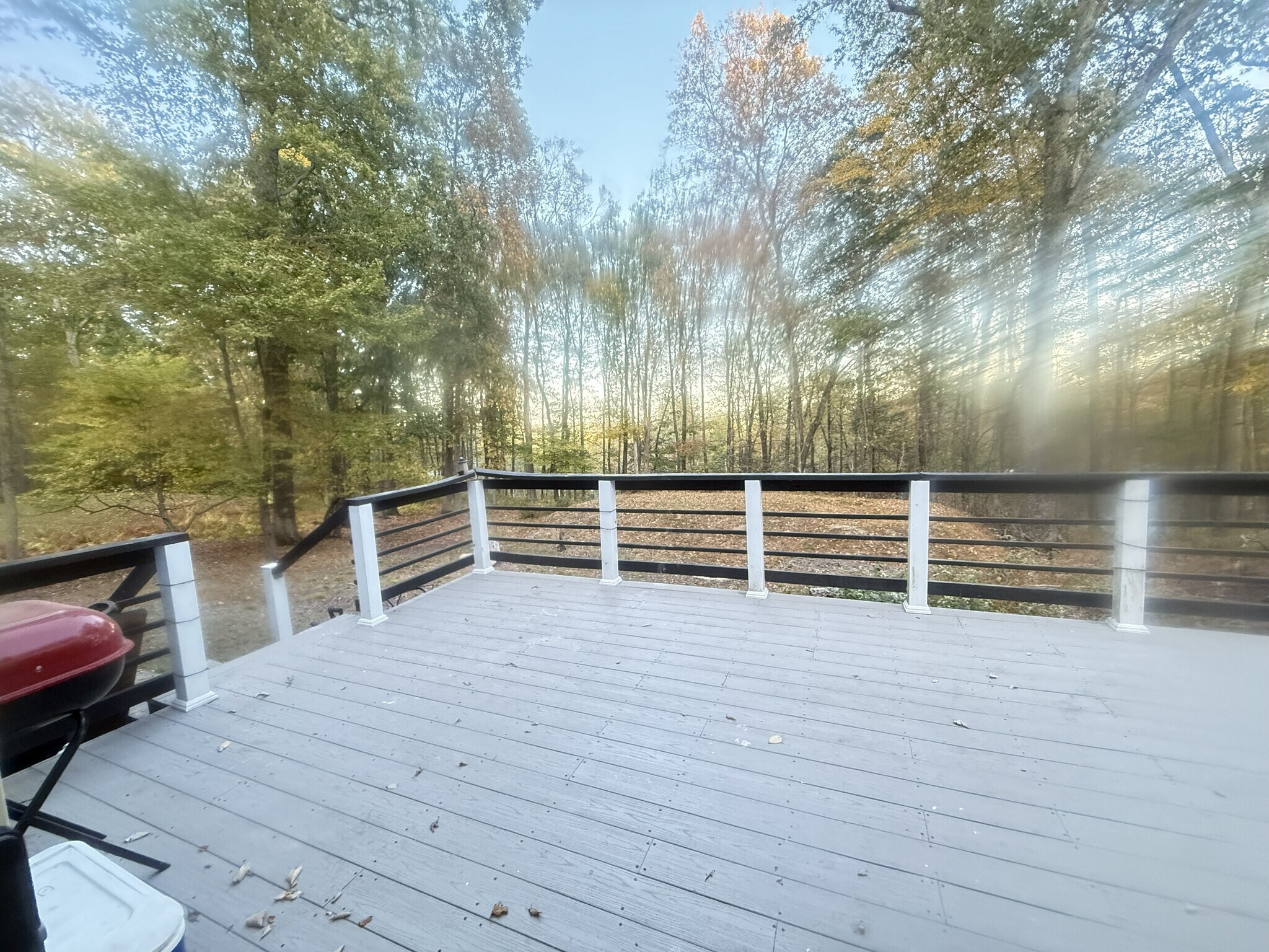 Building Photo - 1049 Alpine Dr