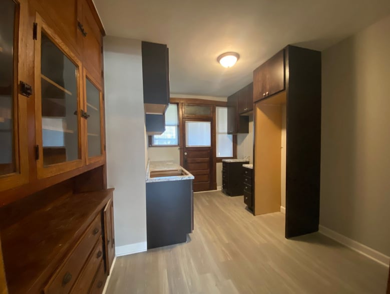 Building Photo - 2607 N Kostner Ave