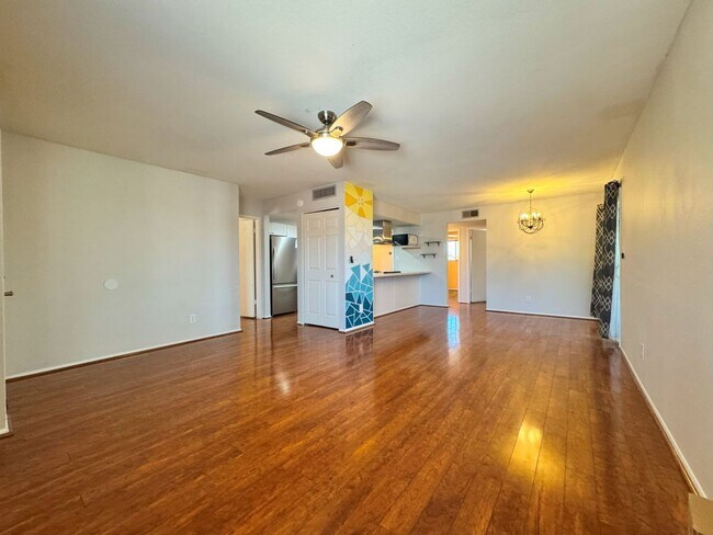 Building Photo - REMODELED 4 BEDROOM HOME WITH HUGE YARD, C...