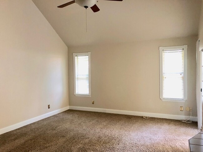 Building Photo - $2,295- Maple & Shepherd 3 Bedroom  - E. J...