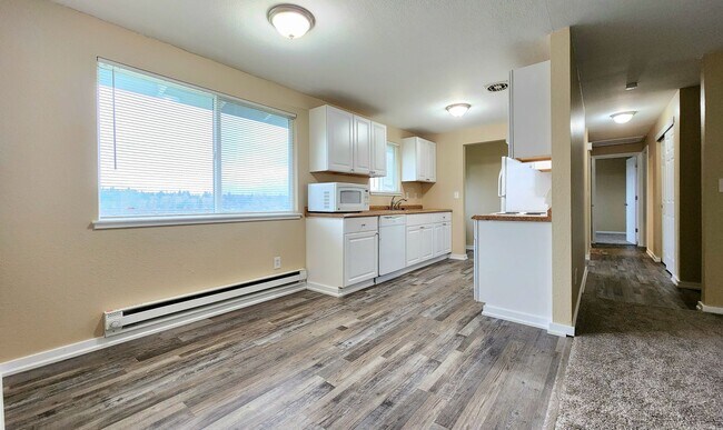 Building Photo - 3 Bedroom / 1 Bath Home in Lake Stevens with View