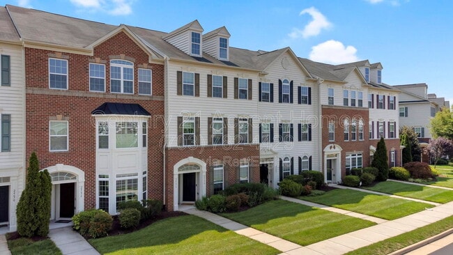 Building Photo - 24676 Hutchinson Farm Dr