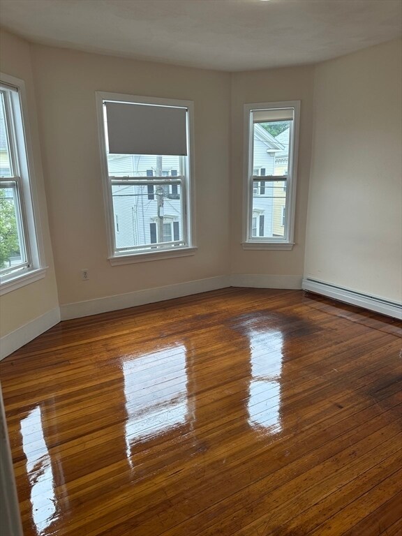 Building Photo - 16 Mason St