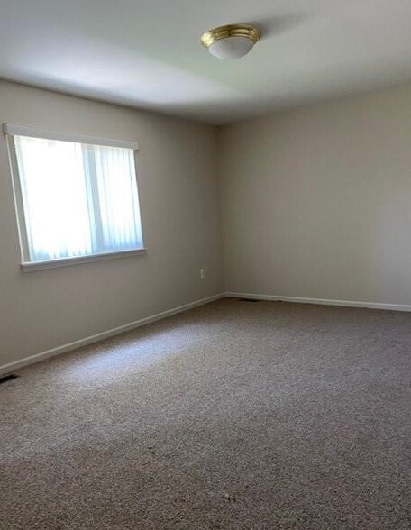 Building Photo - 2979 Lovington Dr