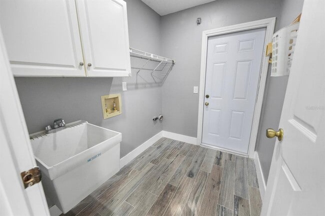 Building Photo - 3865 Donna Lynn Ln
