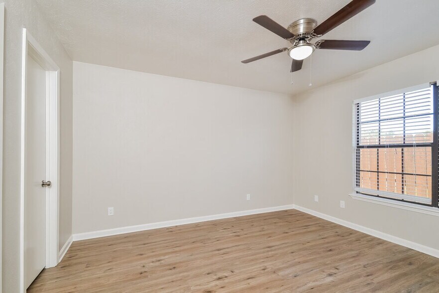 Building Photo - 4507 Nervin St